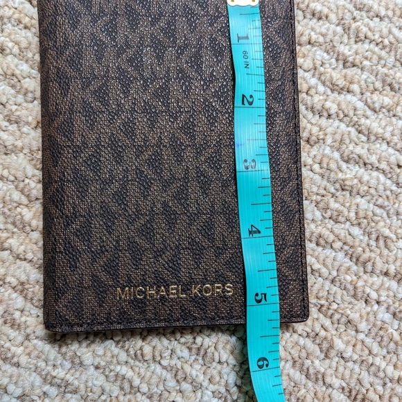 Michael Kors Jet Set Travel Credit Card Holder/ID Wallet - Picture 4 of 5